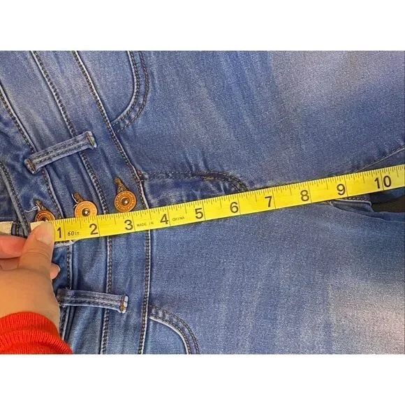 l.e.i. • Blue High Waisted Triple Button Skinny Jeans • Size 5 - Picture 11 of 12